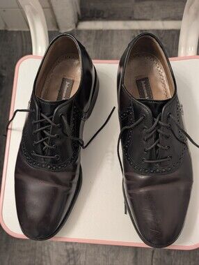 Johnston & Murphy Men’s Black/Burgundy Wingtip Oxfords